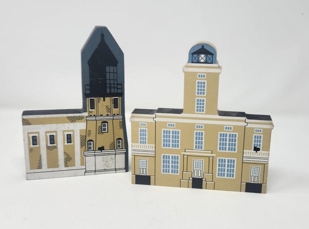 Lot Of 2 Cats Meow Lighthouses | Sand Hills Lighthouse Inn And Split Rock